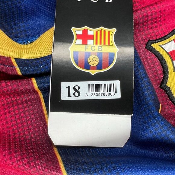 FCB Boy's Size 18 MESSI #10 Barcelona Rakuten Unicef Soccer Jersey - Picture 10 of 11
